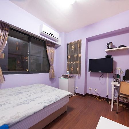 Feng Jia Homestay Taichung Exterior foto