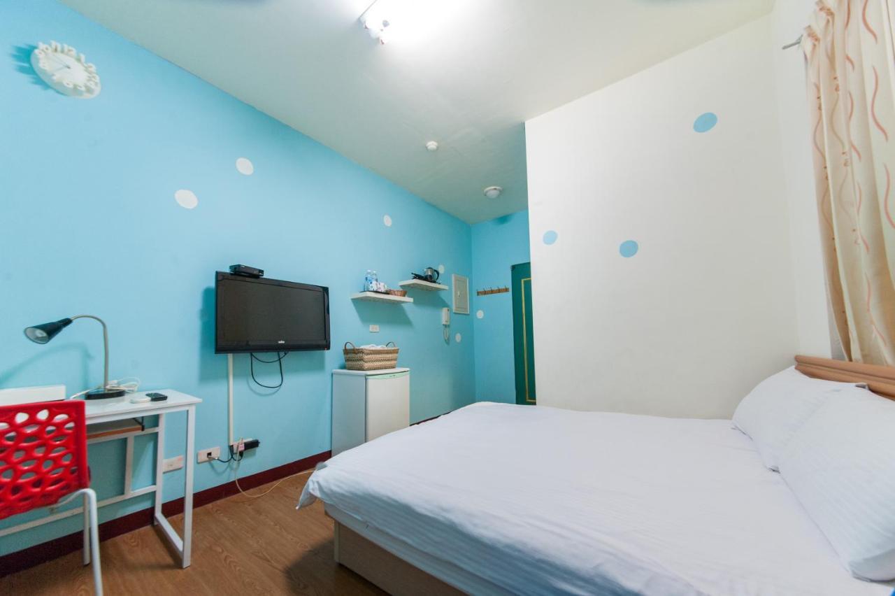 Feng Jia Homestay Taichung Exterior foto