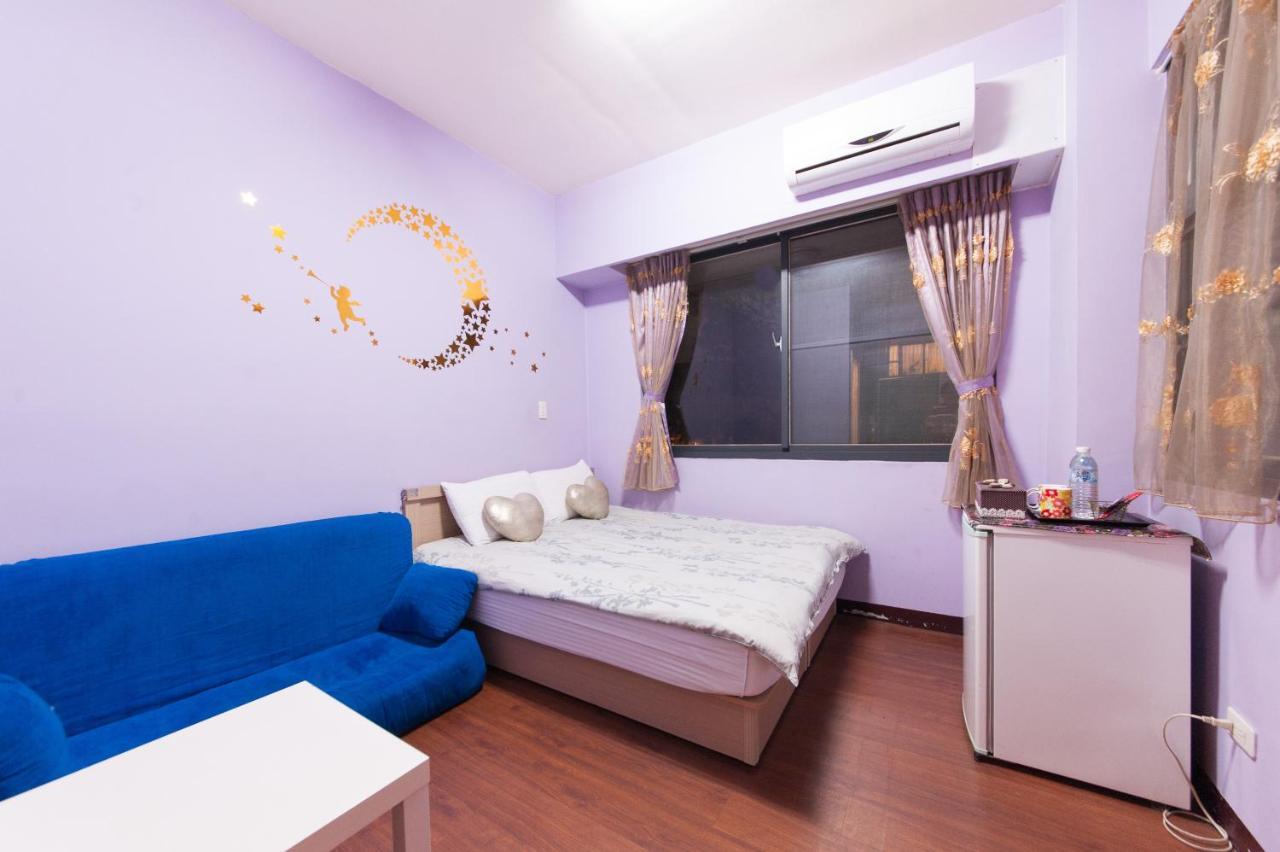 Feng Jia Homestay Taichung Exterior foto